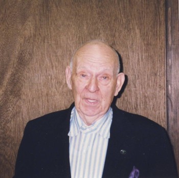 Artur W. Dake na początku 2000 roku.